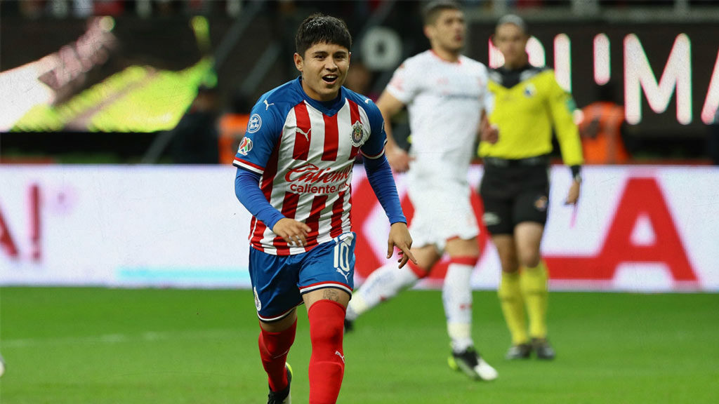 Chofis López renovará con Chivas pero puede irse