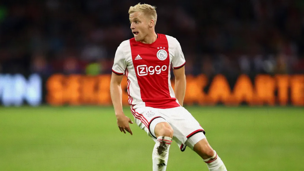 Ajax dejará libres a tres de sus figuras
