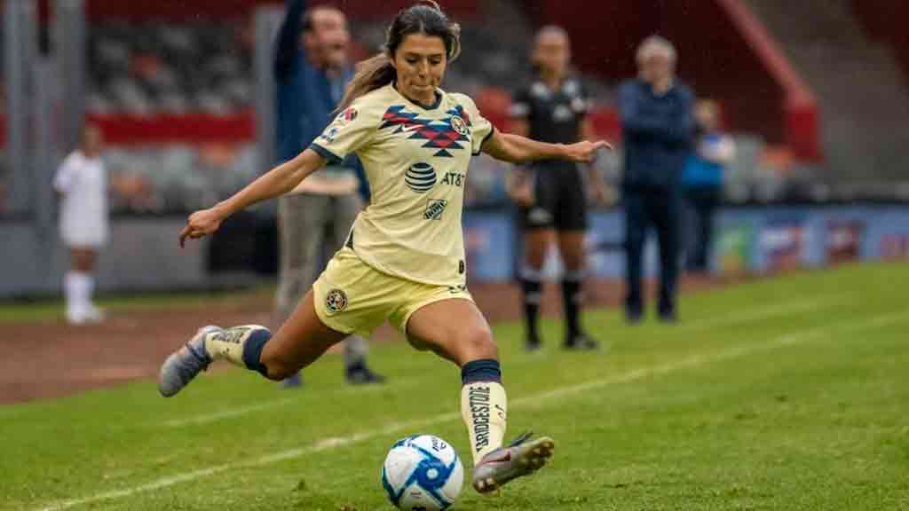 Jennifer Muñoz renovó contrato con América