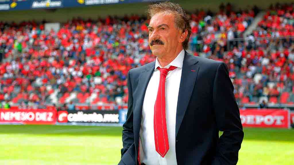 La Volpe no se retira como técnico todavía