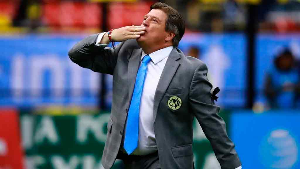 Miguel Herrera cerca de renovar por tres años con América