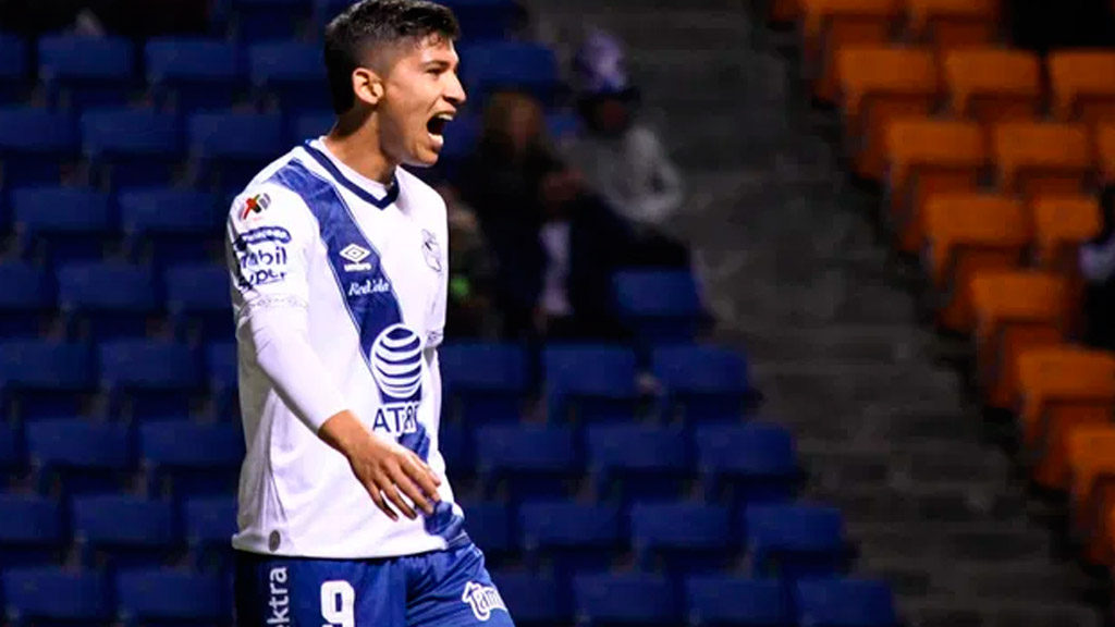 Necaxa y Querétaro se disputan a Ángel Zaldívar