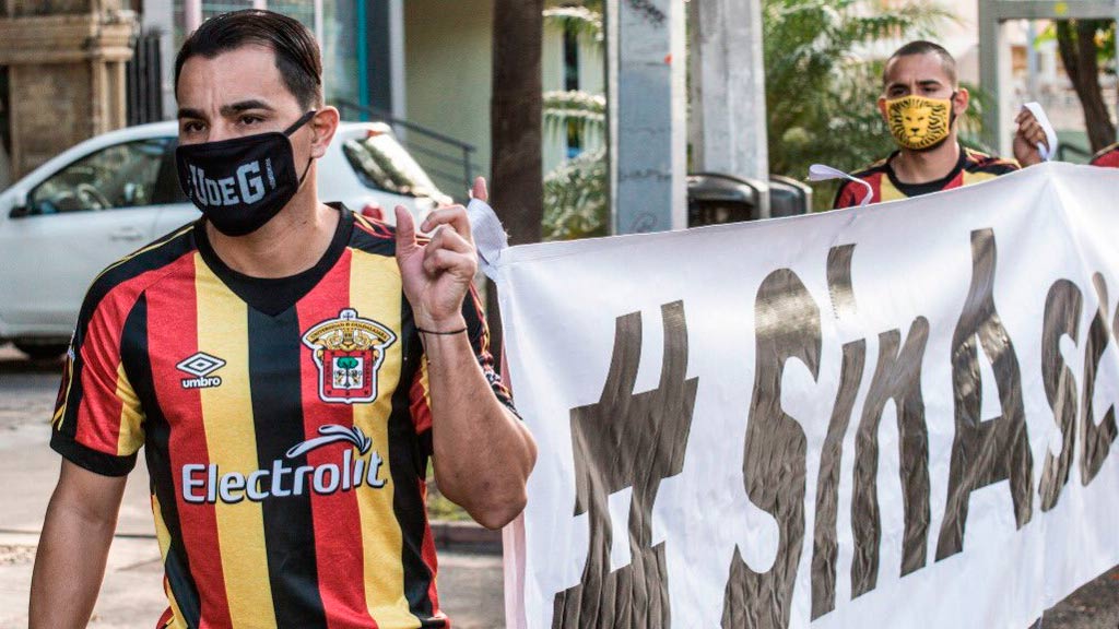 Omar Bravo y Leones Negros se manifiestan por desaparición del Ascenso
