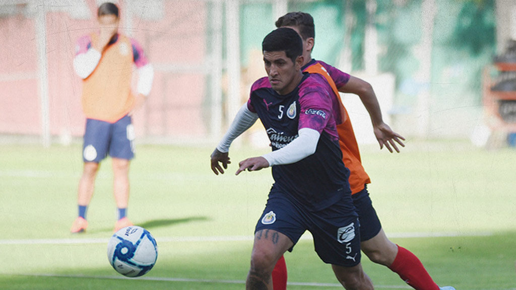 Víctor Guzmán aceptaría jugar en América
