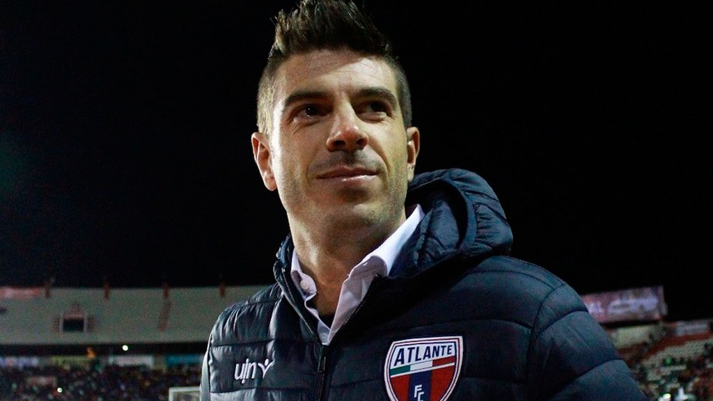 Alex Diego será nuevo técnico de Querétaro