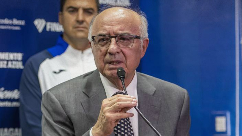 Alfredo Álvarez ofrece información de Cruz Azul a autoridades