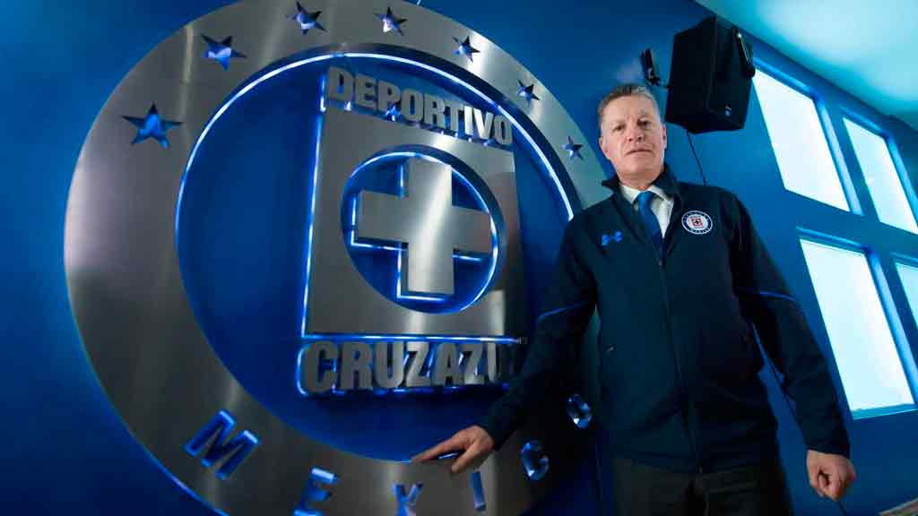 Alfredo Álvarez involucra a Peláez en compras infladas de Cruz Azul