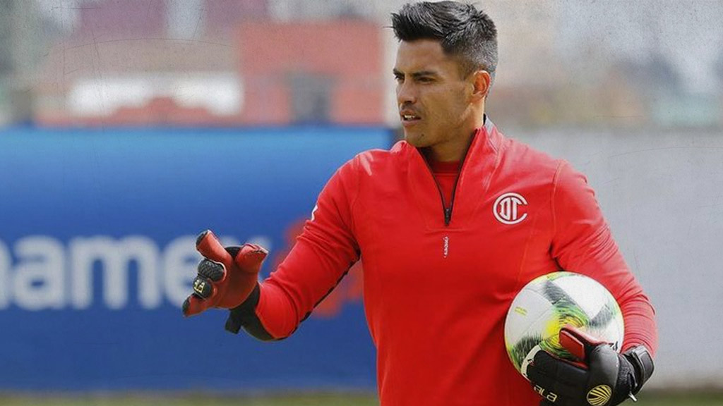 Toluca le da su carta a Alfredo Talavera