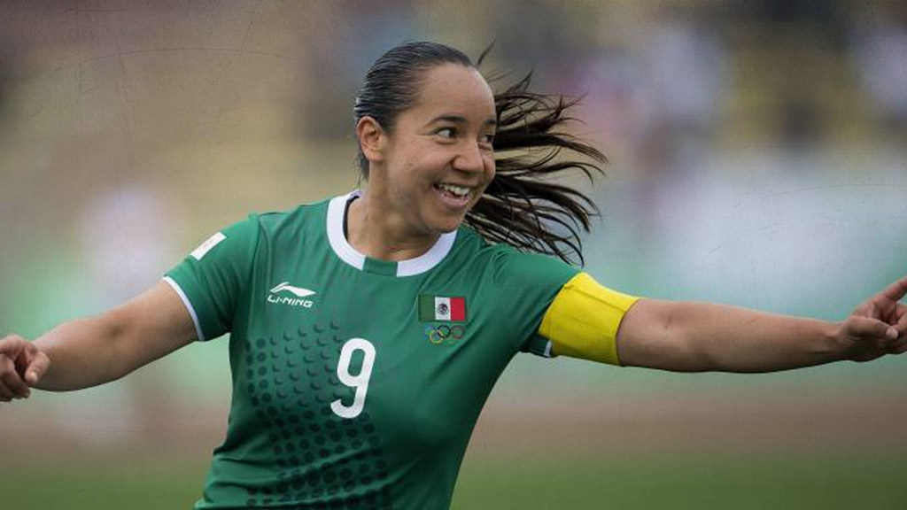 Charlyn Corral rechaza al América