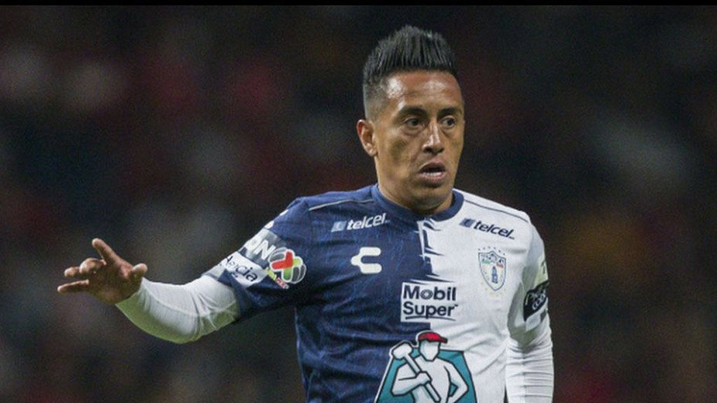 Christian Cueva también sería baja de Pachuca