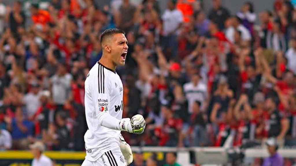 José Hernández del Atlas sería opción para Pumas