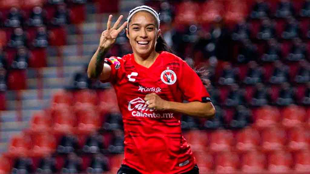 Renae Cuéllar renueva por dos años con Tijuana