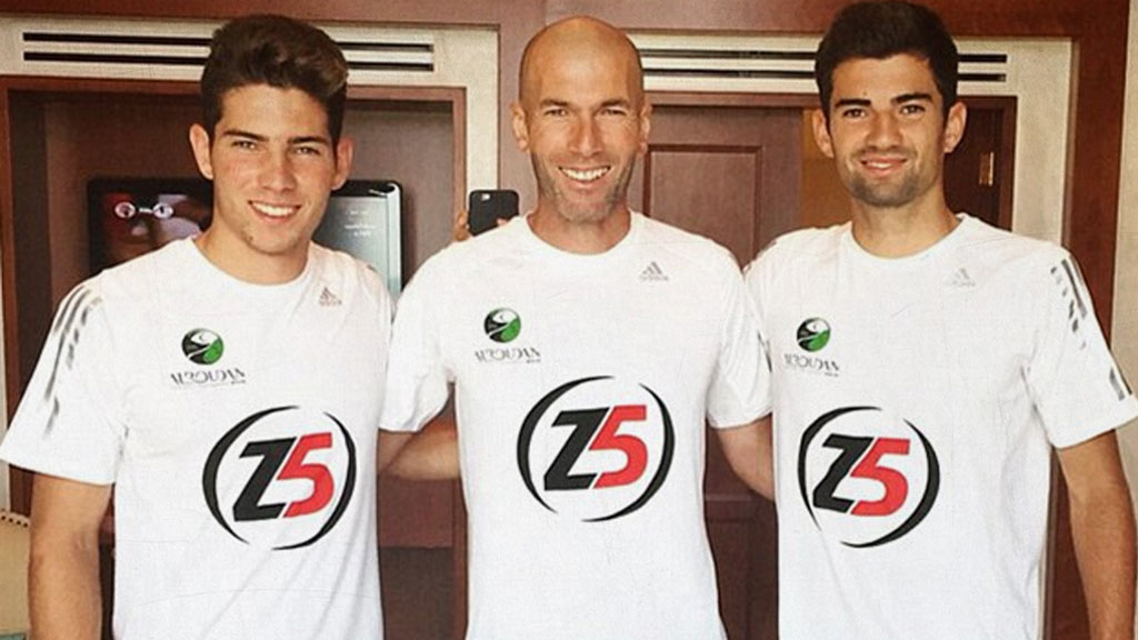 Zinedine Zidane junto a sus hijos, Enzo y Luca