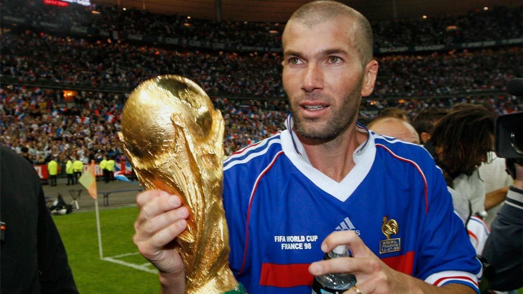 Zinedine Zidane cumple 48 años; figura como jugador y DT