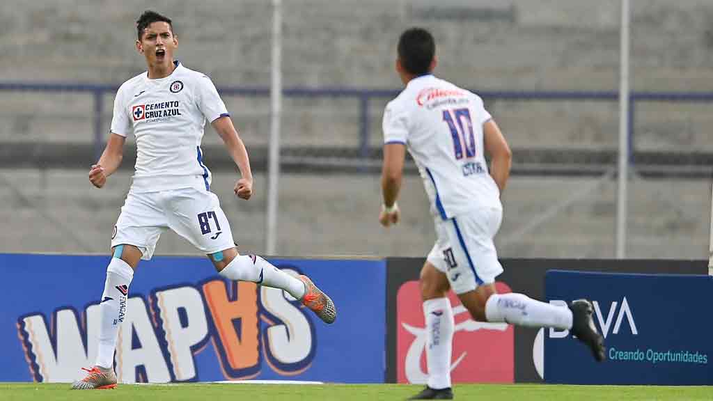 copa-gnp-por-mexico-cruz-azul-golea-y-chivas-gana-con-comodidad