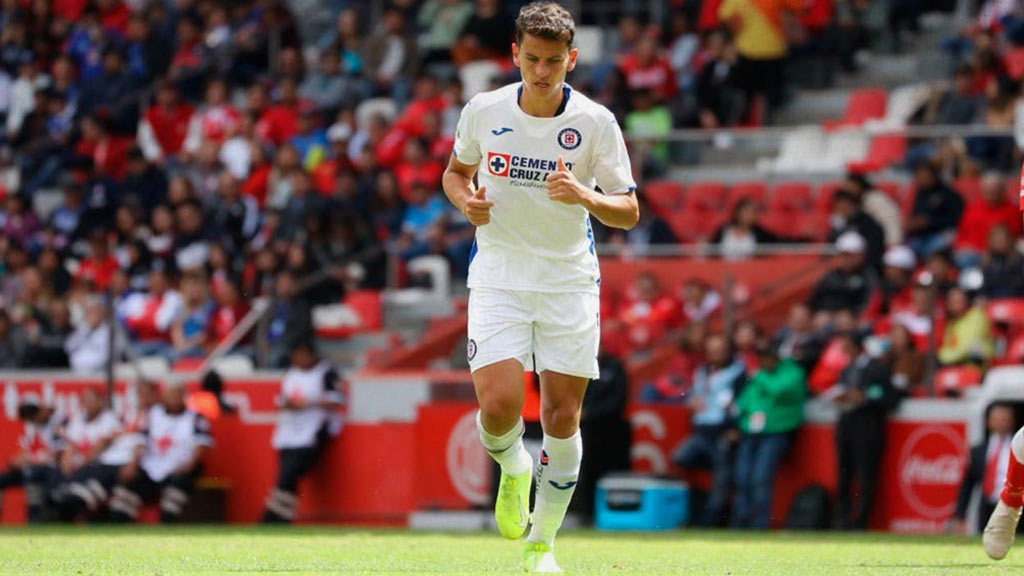 Igor Lichnovsky, uno más de Cruz Azul con Coronavirus