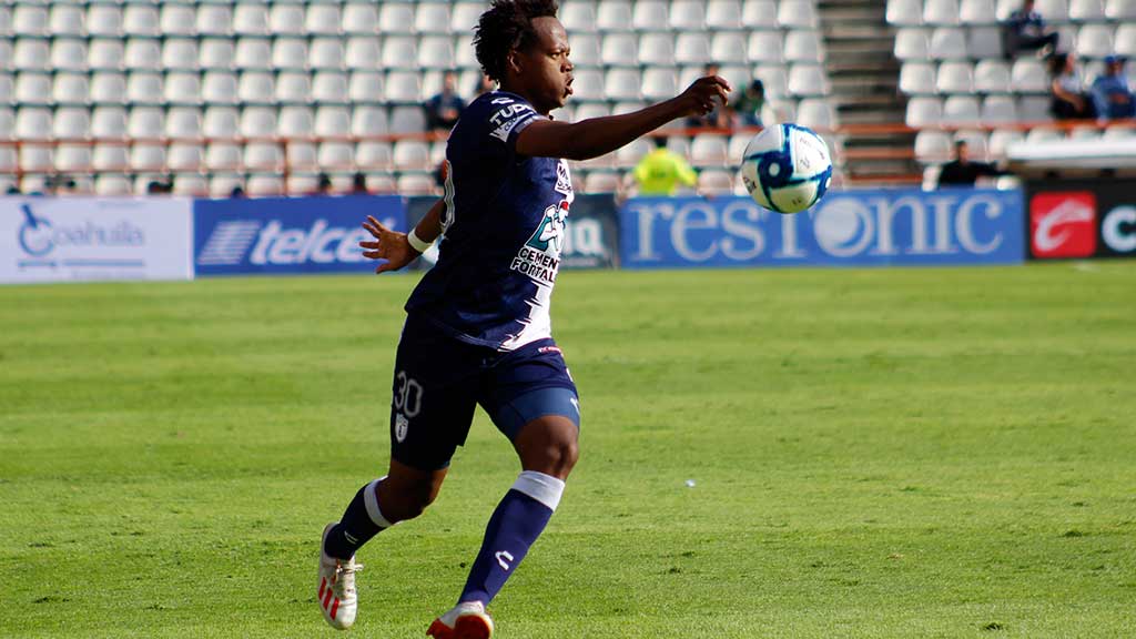 Pachuca adquirió la carta de Romario Ibarra