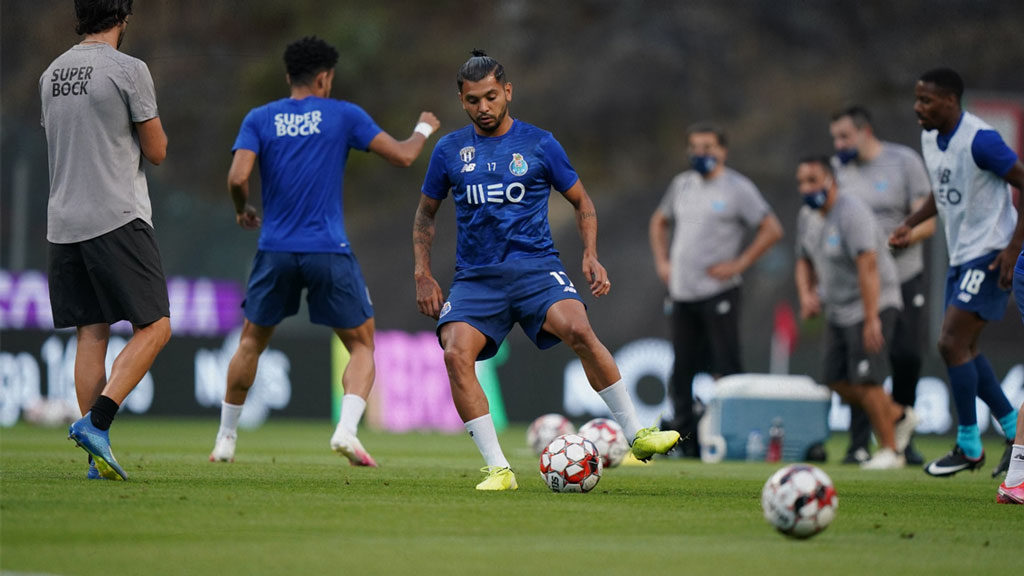 Tecatito Corona y sus increíbles números con Porto