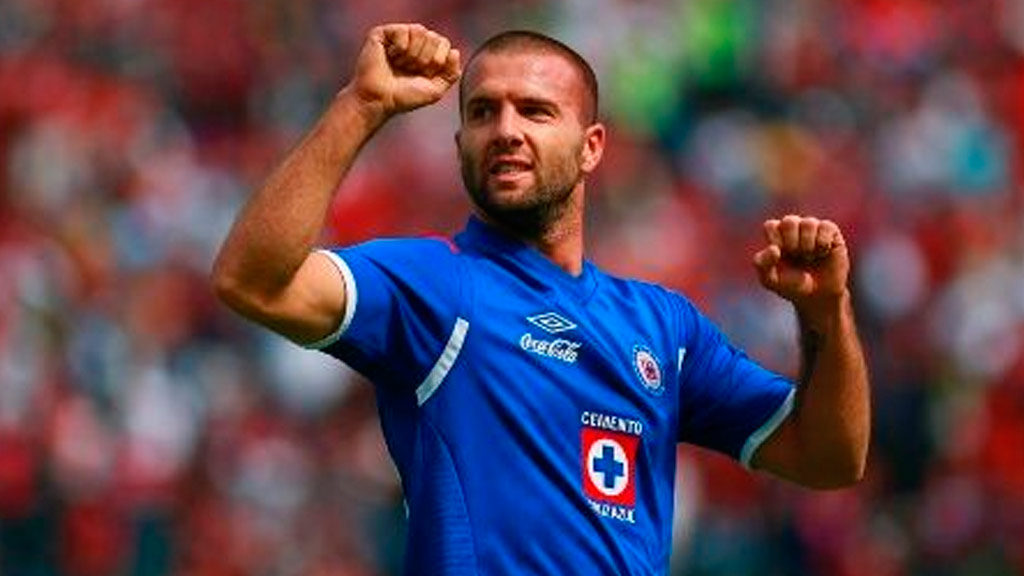 'Tito' Villa y Moisés Muñoz se 'encienden' en redes por goleada de Cruz Azul