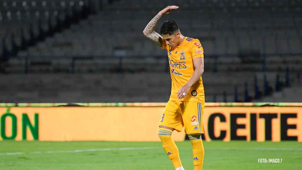 Afición de Tigres explota contra Carlos Salcedo en redes sociales