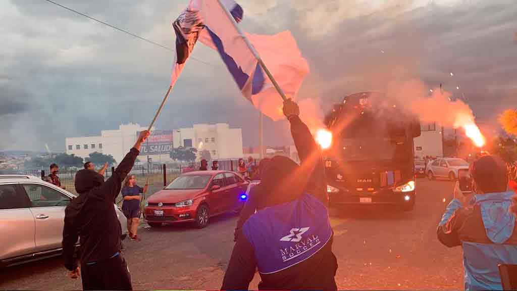 Aficiones no cumplieron sana distancia en la Liga MX