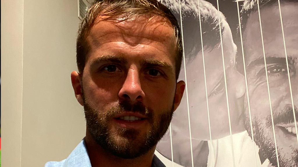 Barcelona reporta que Pjanic tiene coronavirus