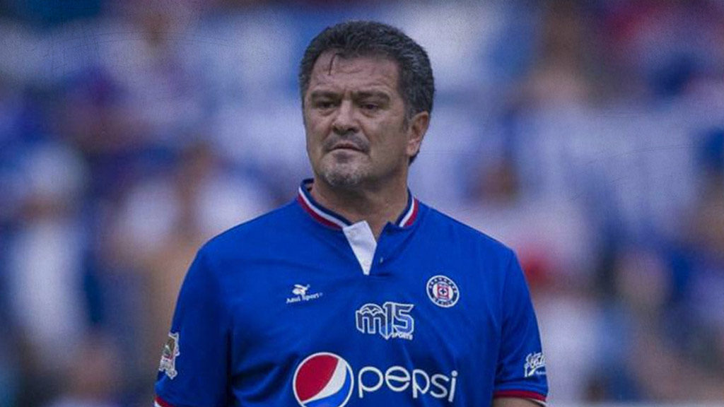 Carlos Hermosillo, cerca de tomar presidencia de Cruz Azul