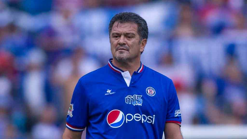 Carlos Hermosillo ya no es opción para Cruz Azul
