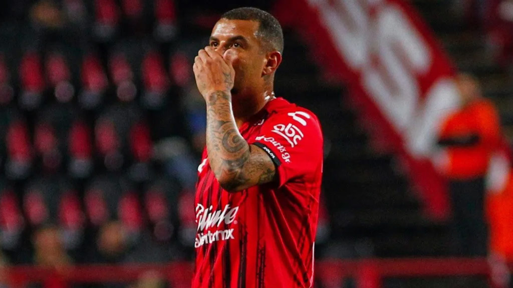 Edwin Cardona a Boca Juniors; 18 meses en préstamo