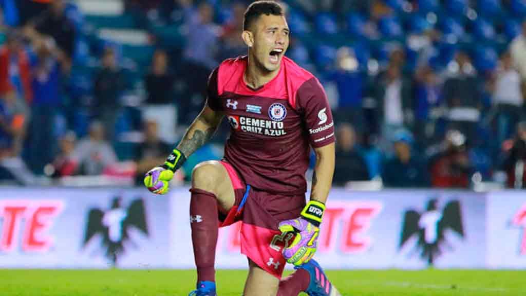 Jair Peláez, ex de Cruz Azul, denunció extorsión por parte de policía