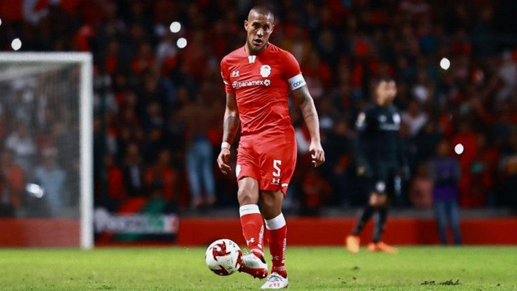 ¿Hasta cuándo tiene contrato la desastrosa defensa de Toluca?