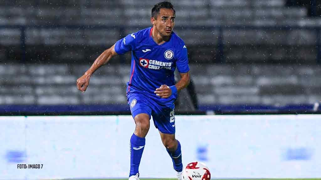 rafael-baca-de-cruz-azul-el-jugador-con-mas-efectividad-de-pases