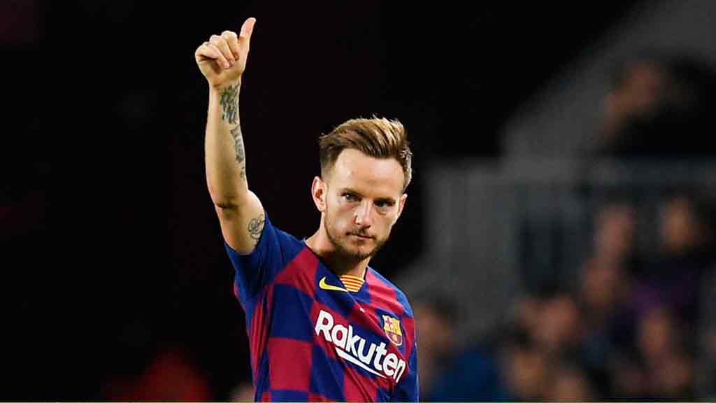 Rakitic sería la primera baja del Barcelona; regresaría a Sevilla