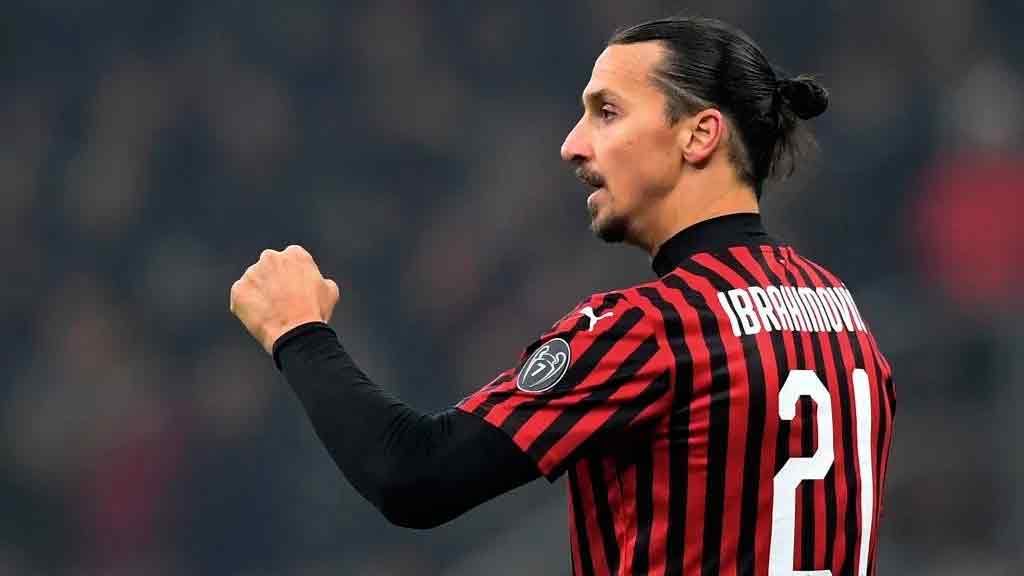 Zlatan Ibrahimovic renueva un año más con el AC Milan