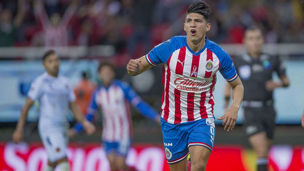 Alan Pulido extrana jugar en Chivas Futbol Total
