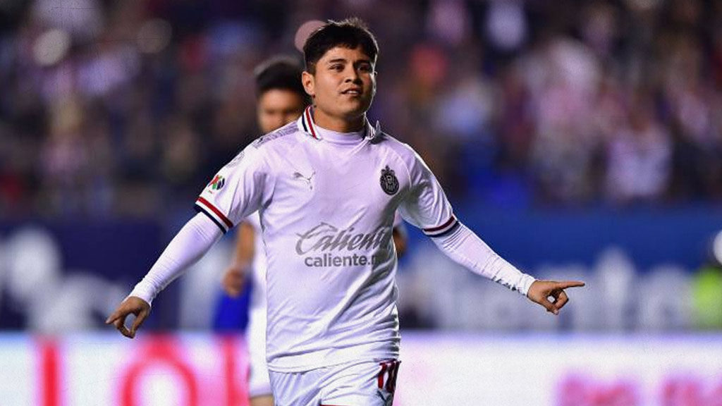 Chofis López es baja para Chivas