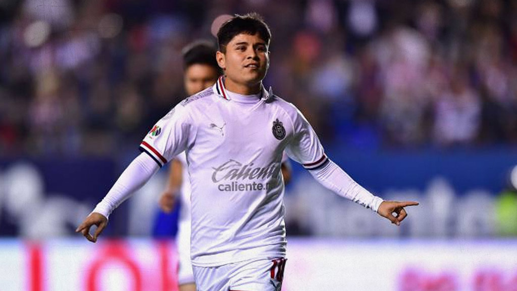 Chofis López es baja para Chivas