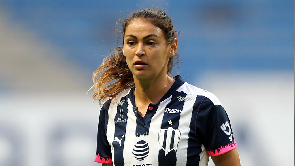 Christina Burkenroad, jugadora de Rayadas, sufrió un accidente automovilístico