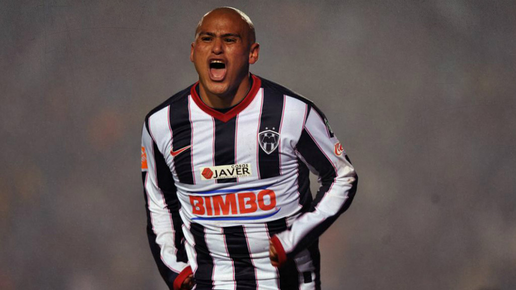 Tigres rechazó a Chupete Suazo por Kikín Fonseca