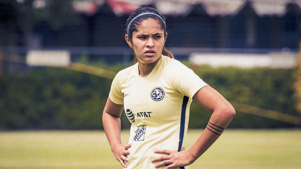 Daniela Espinosa, nueva máxima goleadora de América