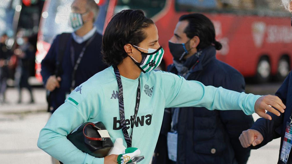 Diego Lainez; contrato, salario y cláusula con el Real Betis