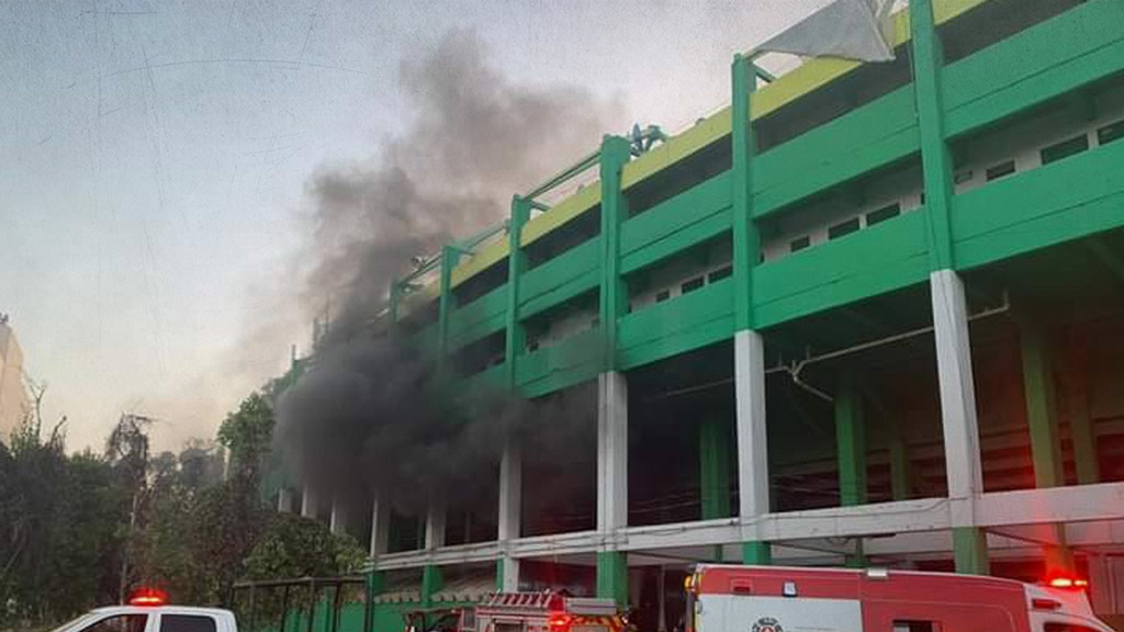 Incendio en Estadio de León; reportan un detenido