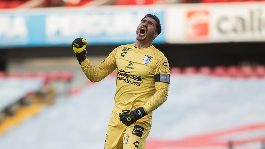 Gil Alcalá se desmaya luego de partido
