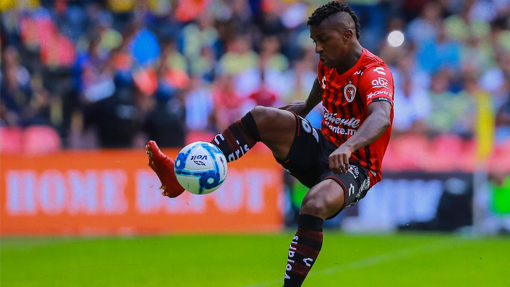 Miller Bolaños, cerca de quedar fuera de Xolos