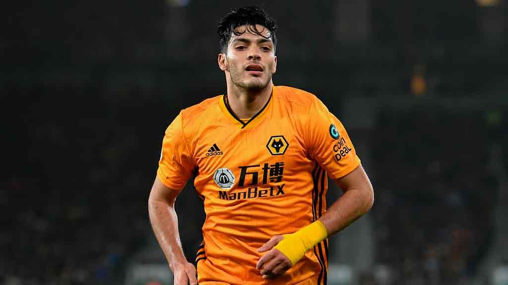 Raúl Jiménez se quedaría otra temporada en el Wolverhampton