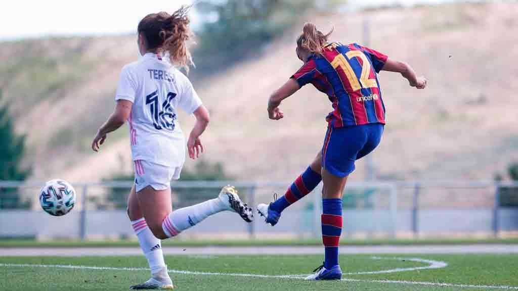 Barcelona golea al Real Madrid en el primer clásico femenino