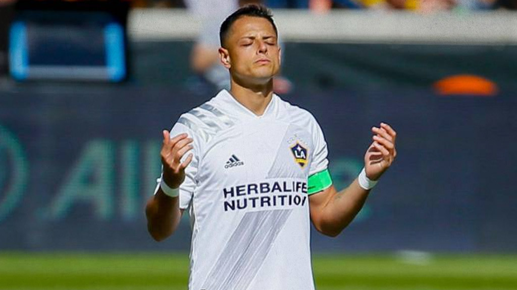 ¿Cuánto le costaría a Chivas contratar a Chicharito?