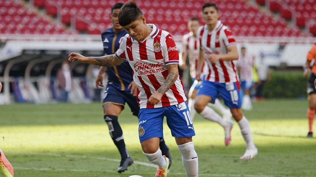 ¡Chofis López se va de Chivas en diciembre!