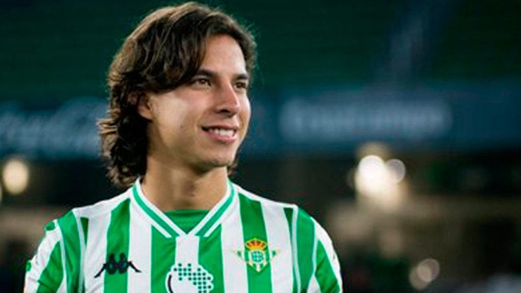 Diego Lainez se quedaría en el Betis