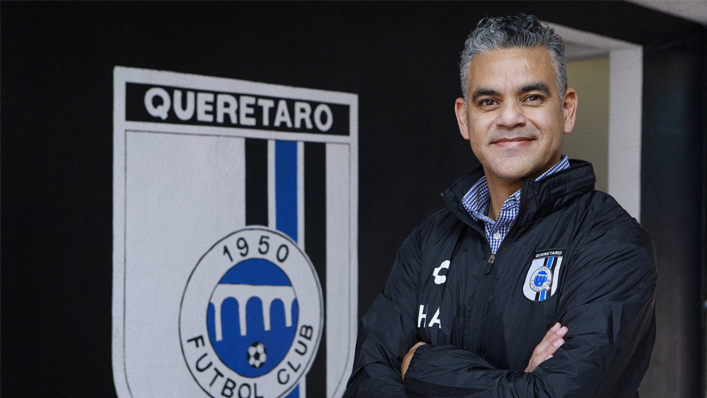 OFICIAL: Pity Altamirano, nuevo DT de Querétaro